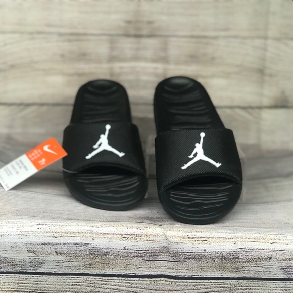 grade school jordan slides